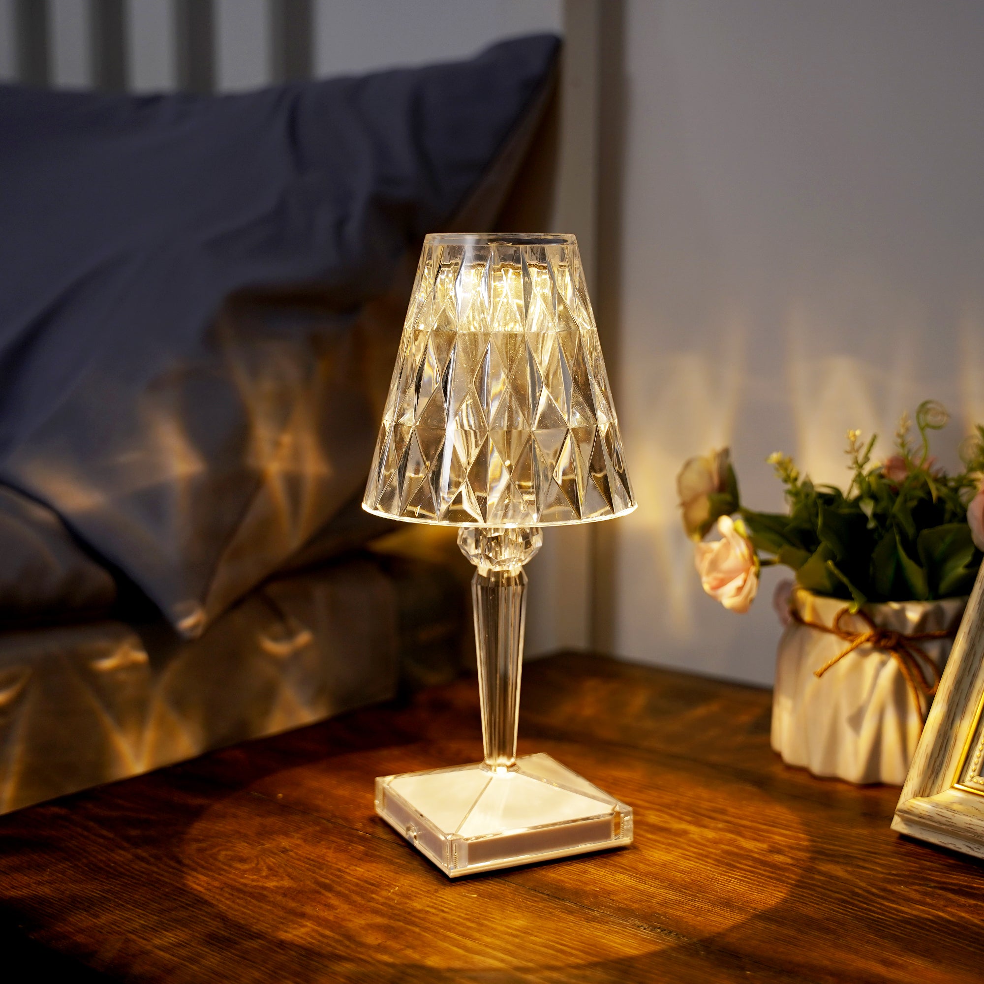 Diamond Style Glass Table Lamp