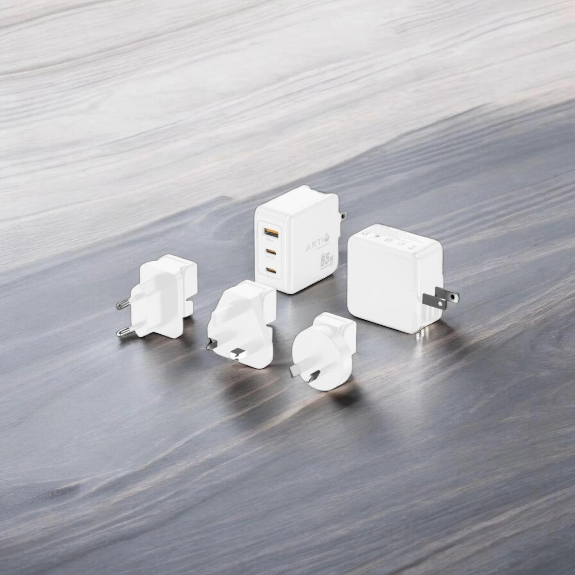 Trivolt-Echo White Adapter AC100-240V-50/60Hz 1.6A Max